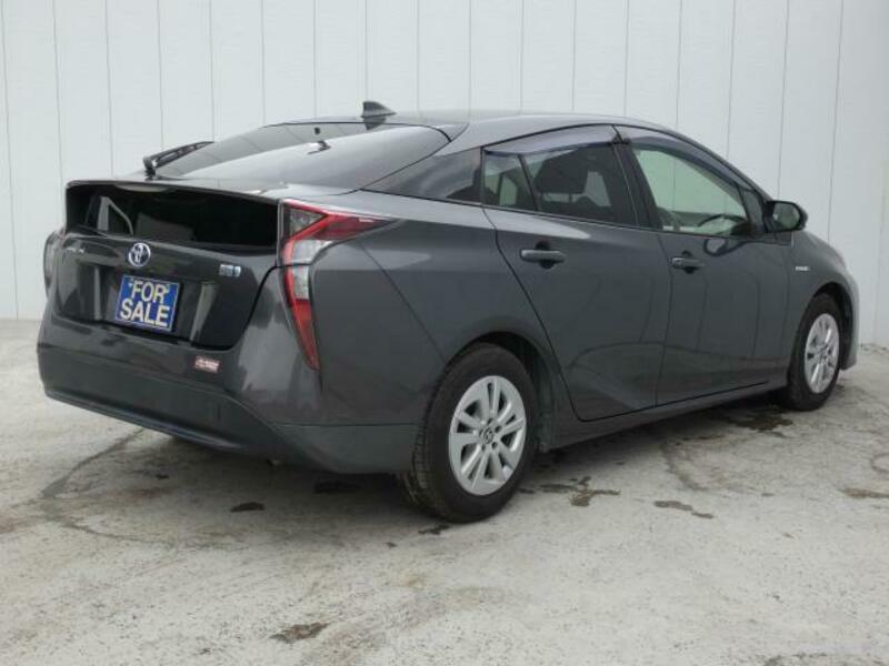 PRIUS-4
