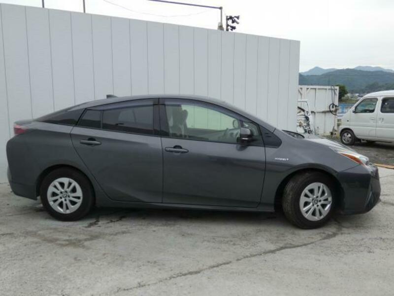 PRIUS-9