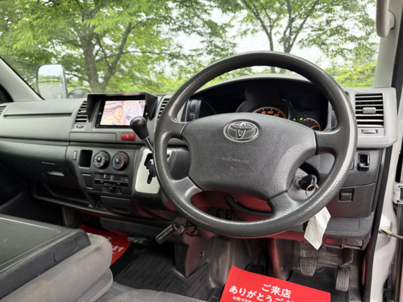 HIACE VAN-11