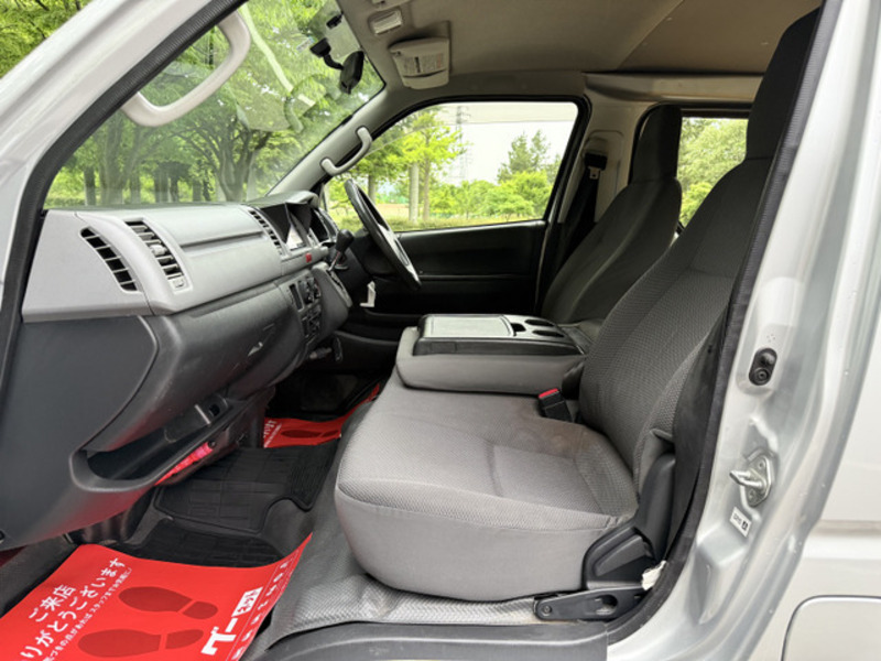 HIACE VAN-9