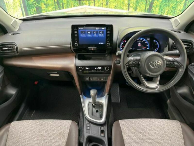 YARIS CROSS