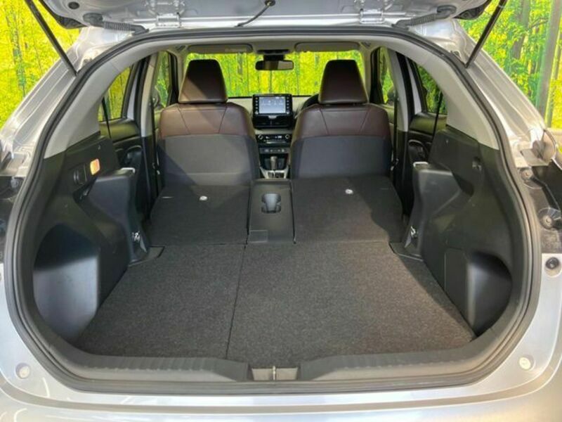 YARIS CROSS