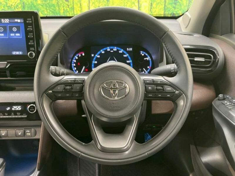 YARIS CROSS