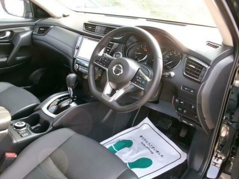 X-TRAIL