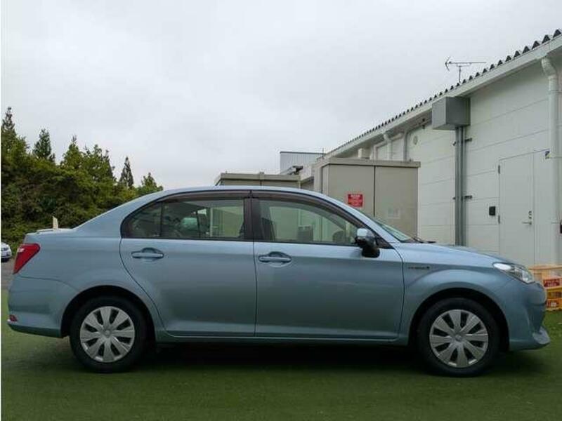 COROLLA AXIO-18