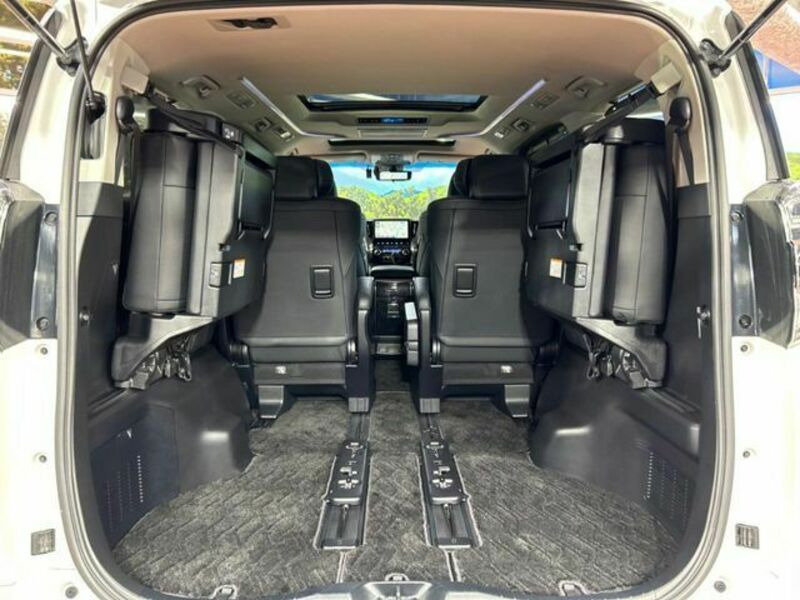 VELLFIRE-10