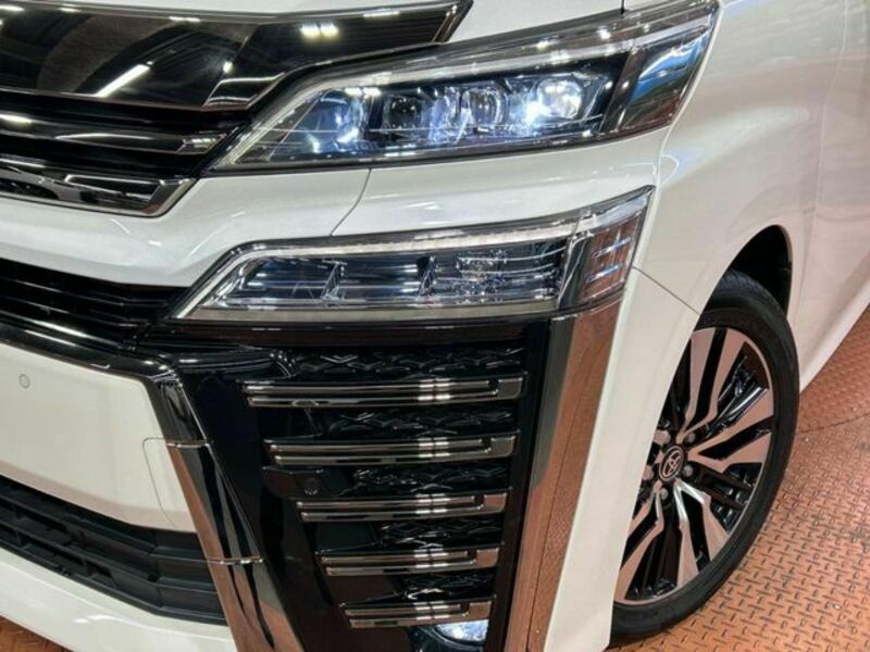 VELLFIRE-12