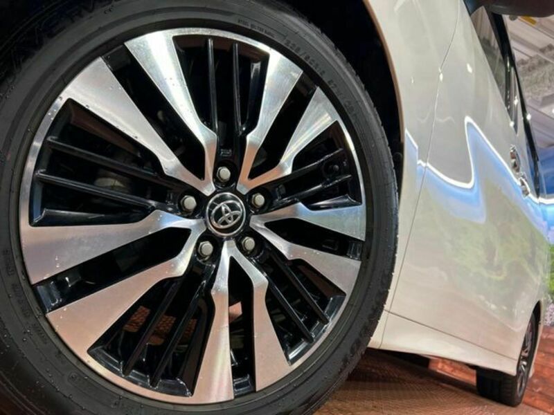 VELLFIRE-13