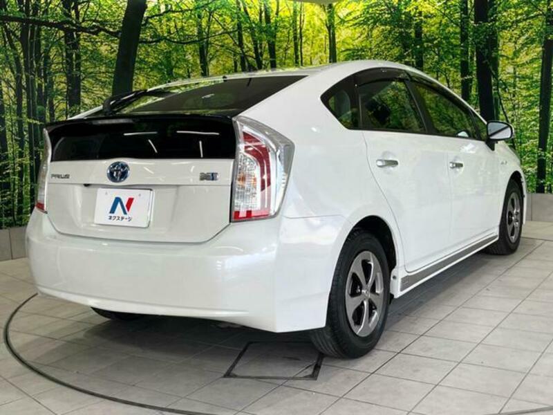 PRIUS-16