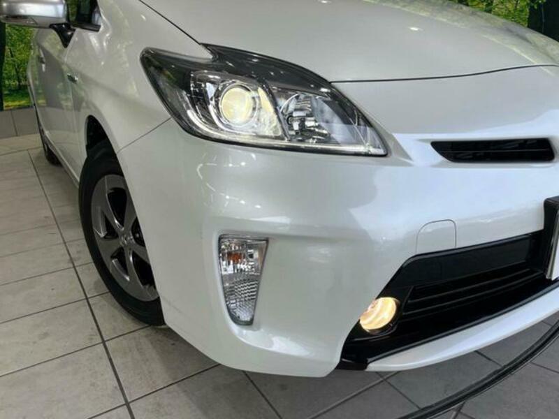 PRIUS-11