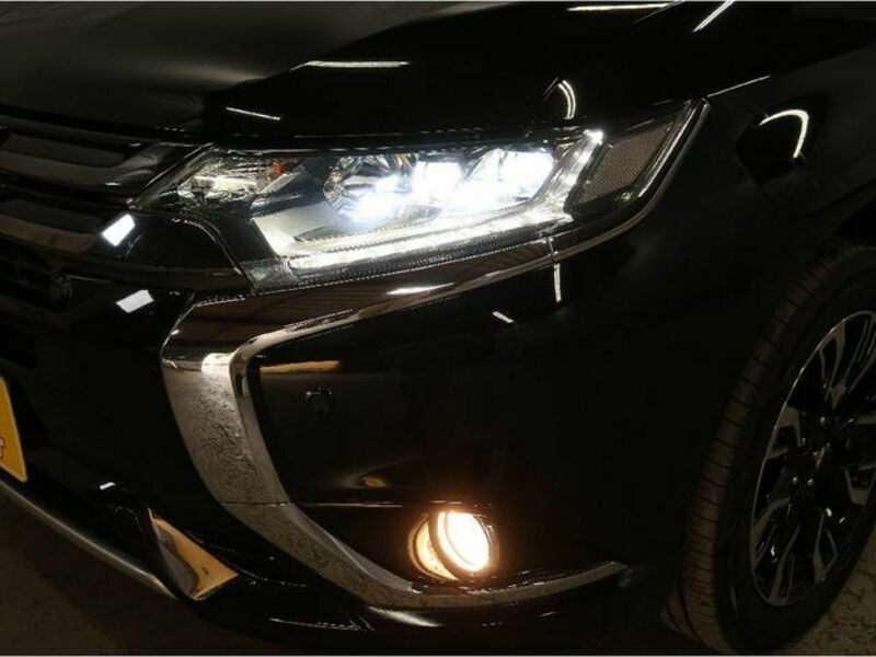 OUTLANDER PHEV