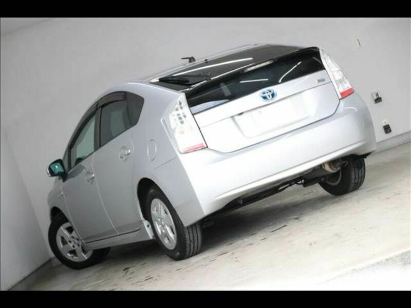 PRIUS-10
