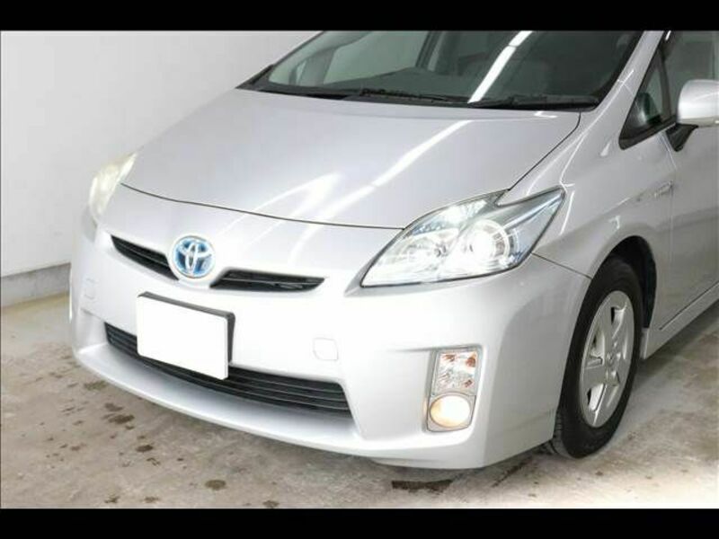 PRIUS-12