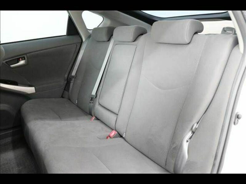PRIUS-17