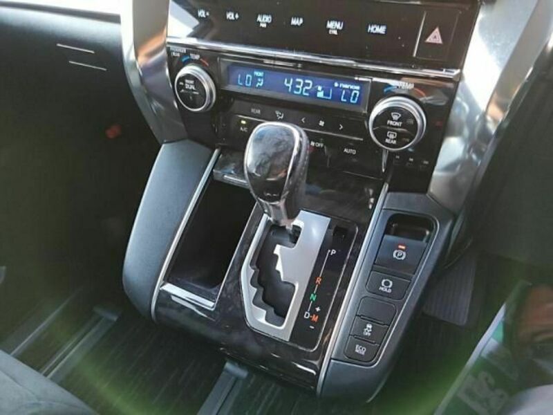 VELLFIRE-15