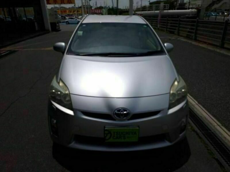 PRIUS-8