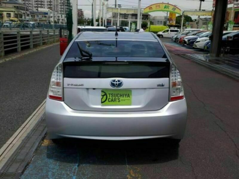 PRIUS-10