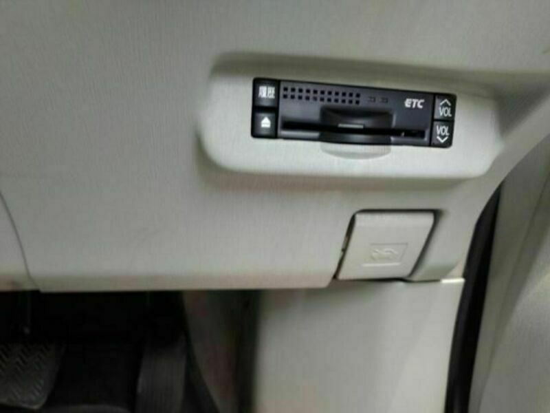 PRIUS-18