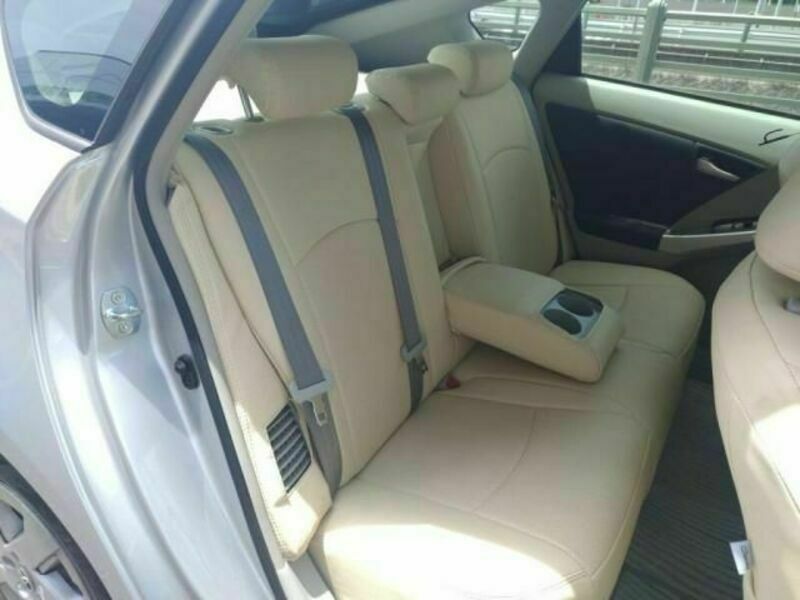 PRIUS-24