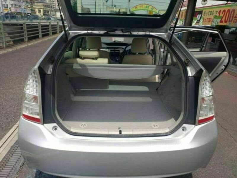 PRIUS-27