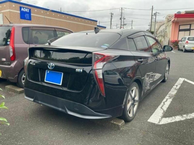 PRIUS-3