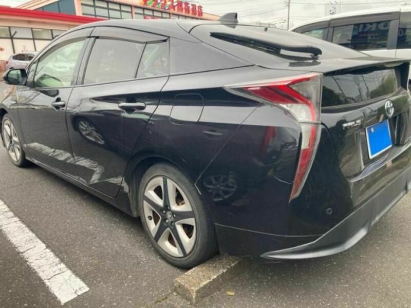 PRIUS-4