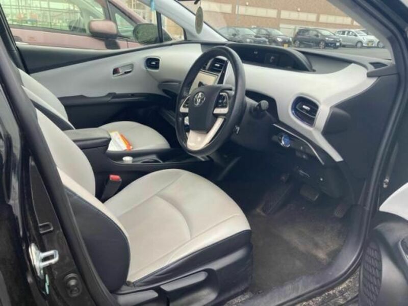 PRIUS-10