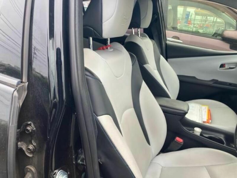 PRIUS-11