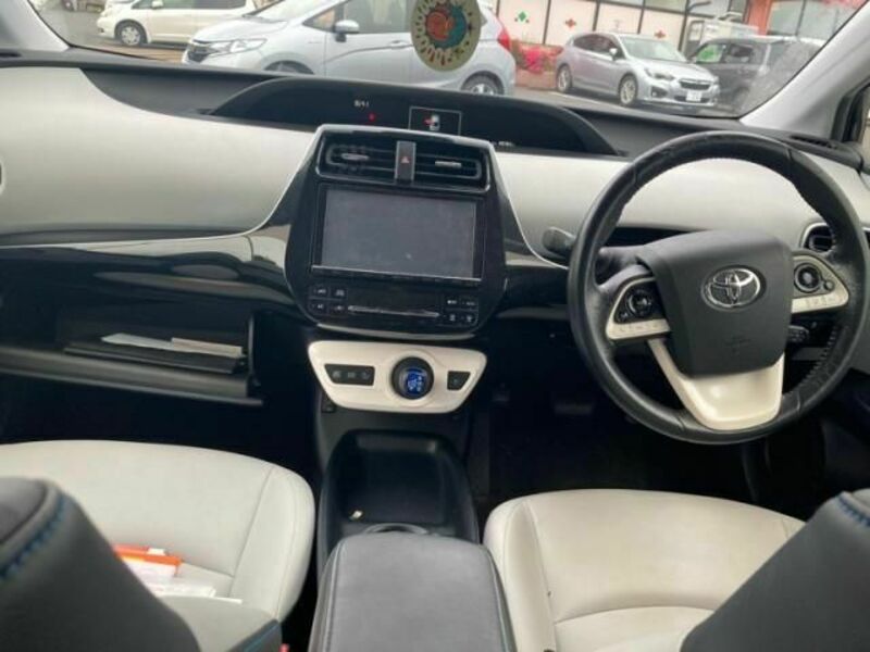 PRIUS-14