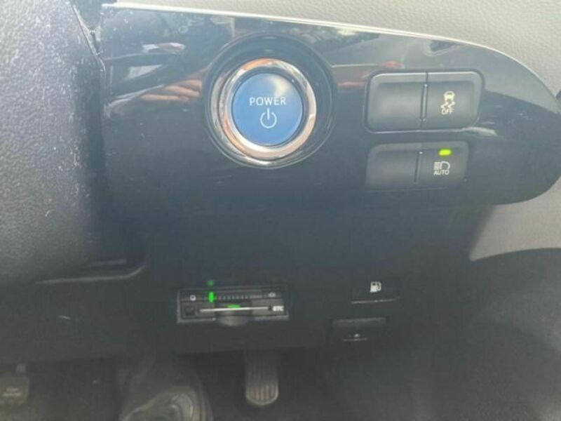 PRIUS-18