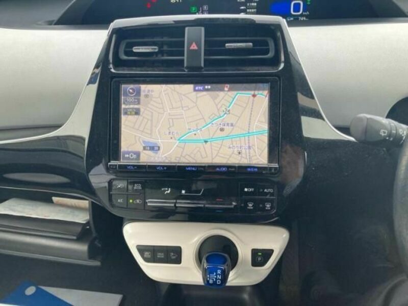 PRIUS-19
