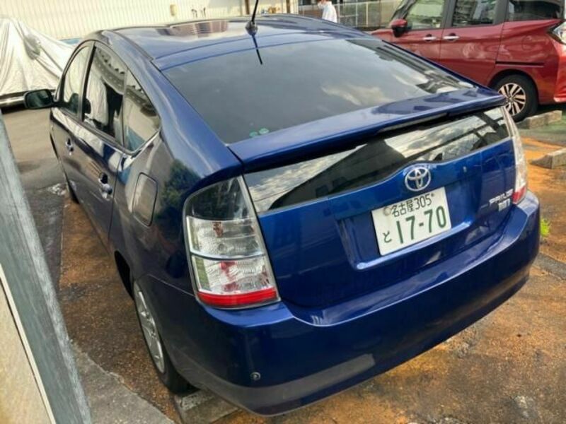 PRIUS-3
