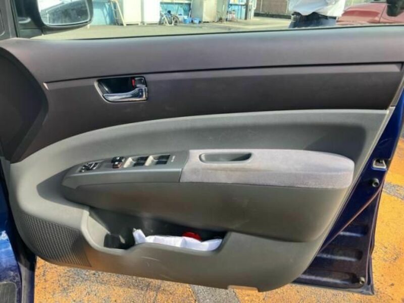 PRIUS-10