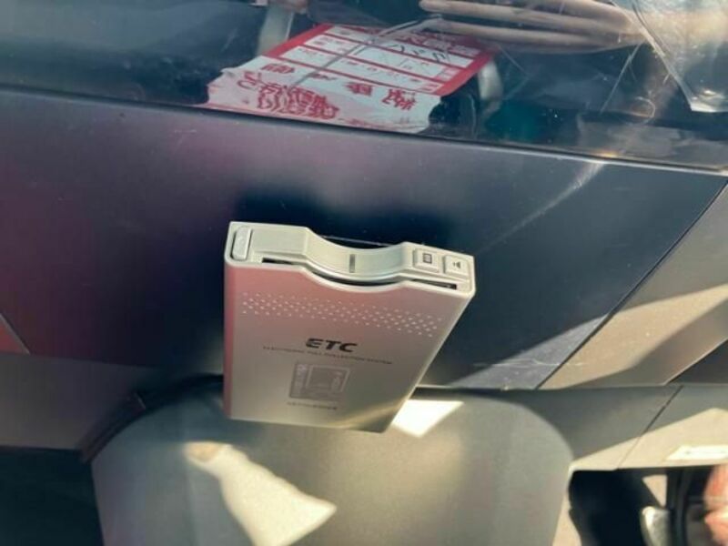 PRIUS-13