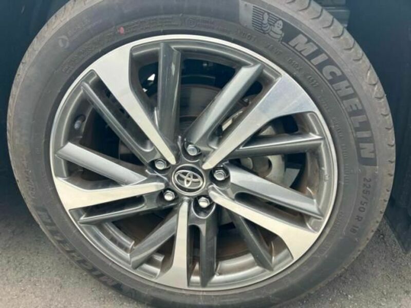 COROLLA CROSS-7