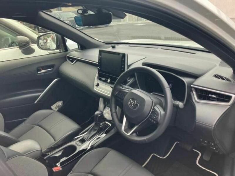COROLLA CROSS-11