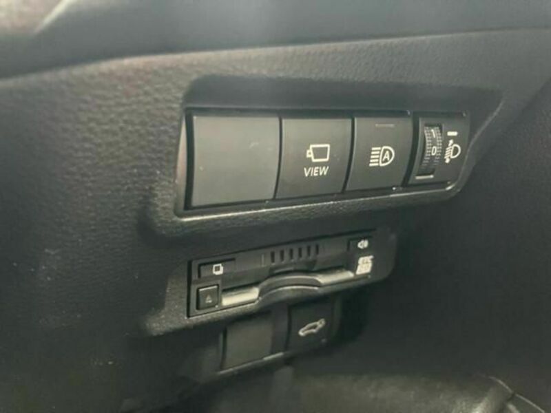 COROLLA CROSS-23