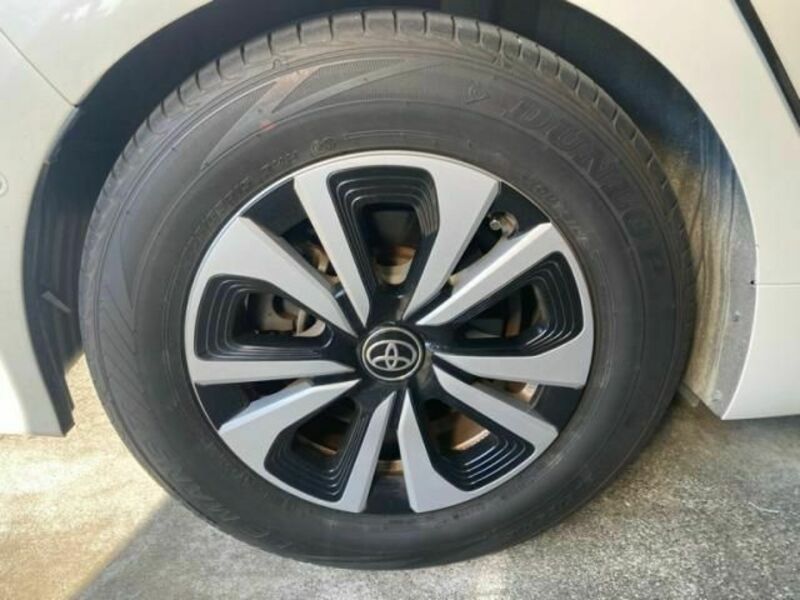 PRIUS PHV-7