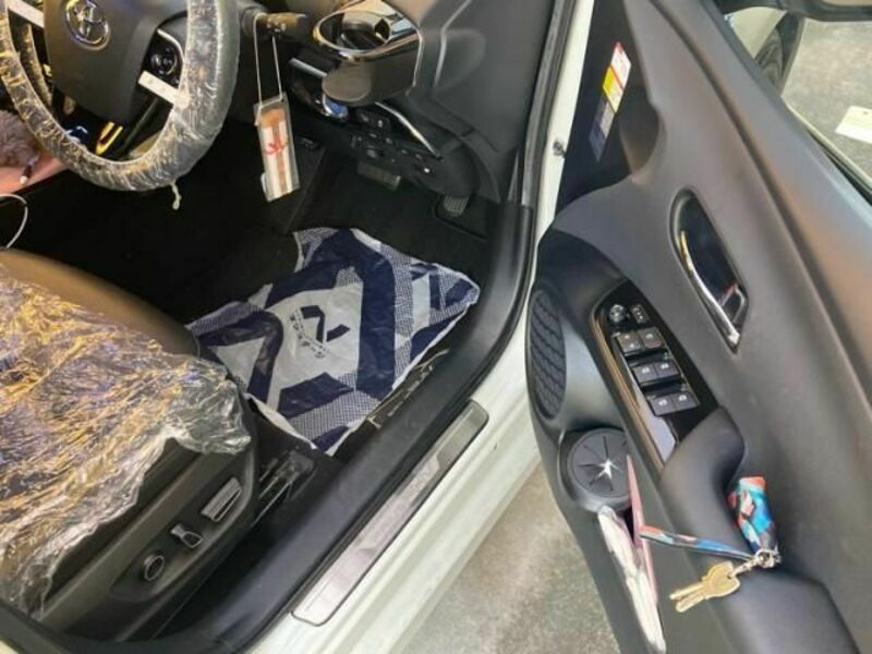 PRIUS PHV-10