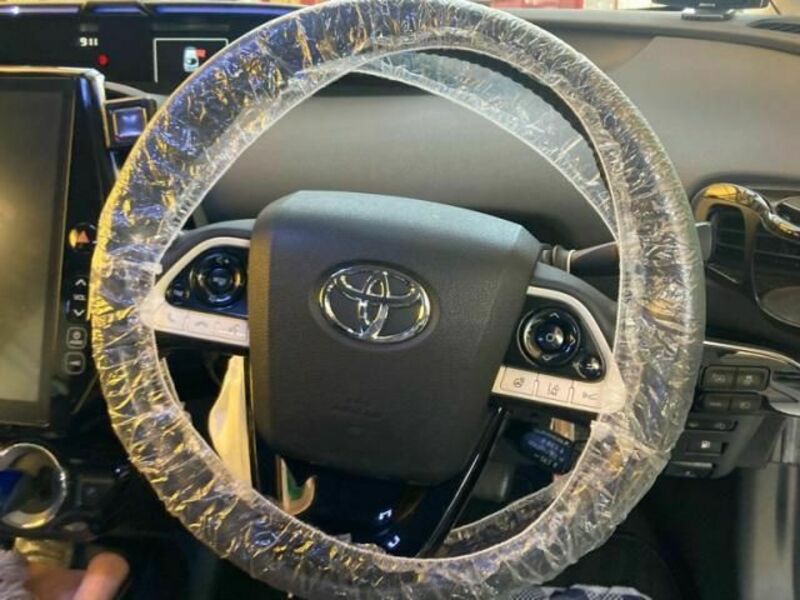 PRIUS PHV-13
