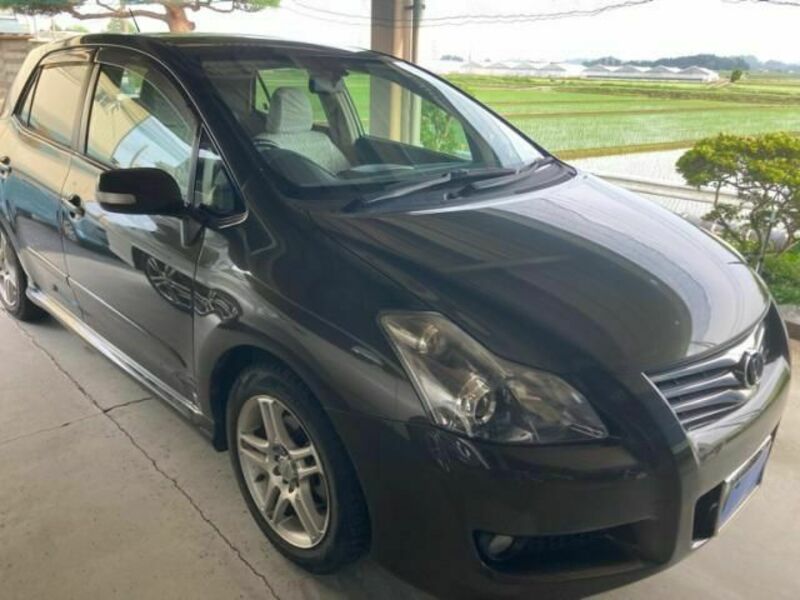 TOYOTA BLADE
