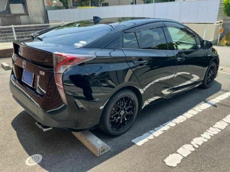 PRIUS-3