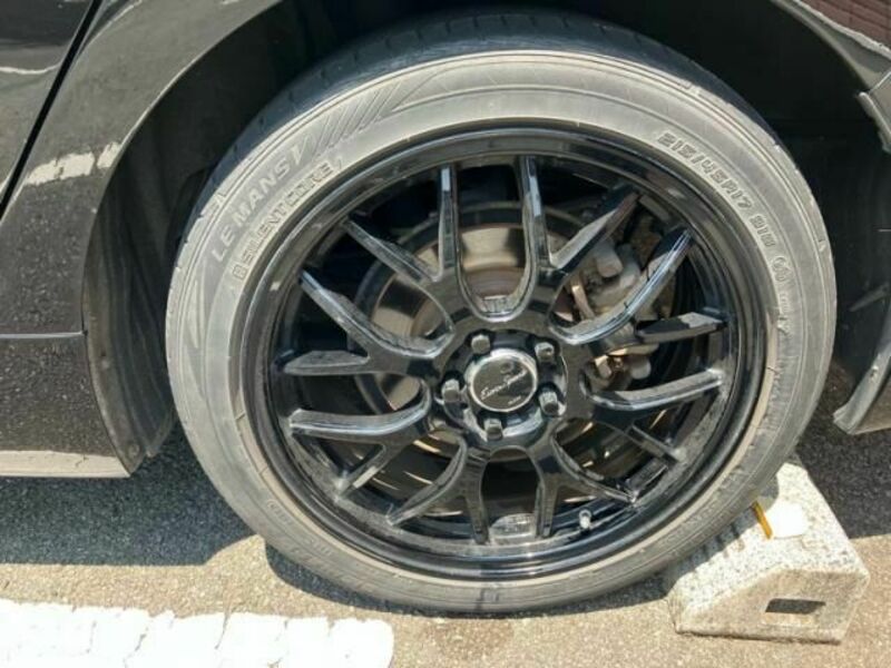 PRIUS-4