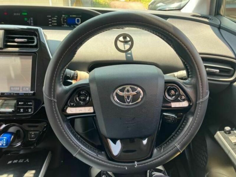 PRIUS-17