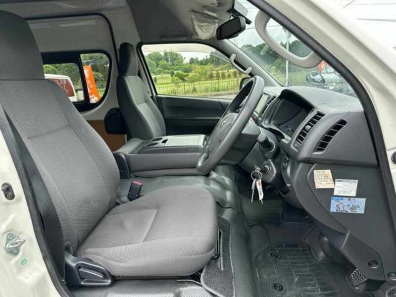HIACE VAN-12