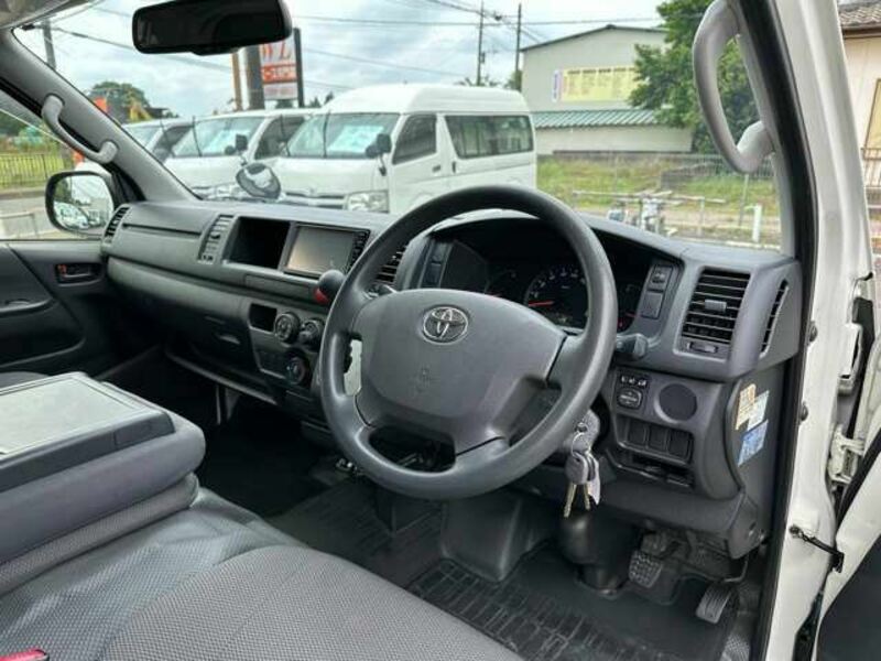 HIACE VAN-13