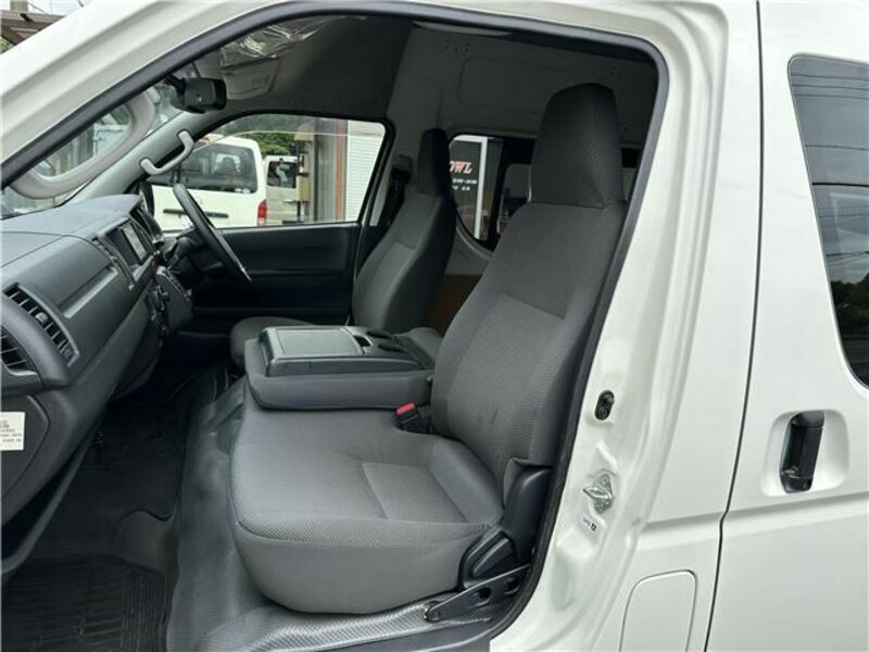 HIACE VAN-21