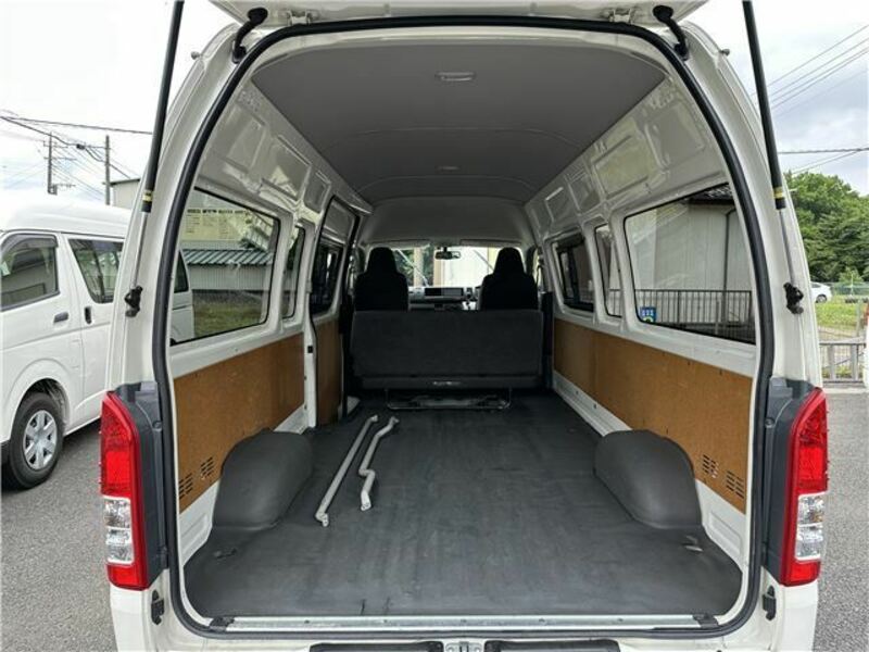 HIACE VAN-26