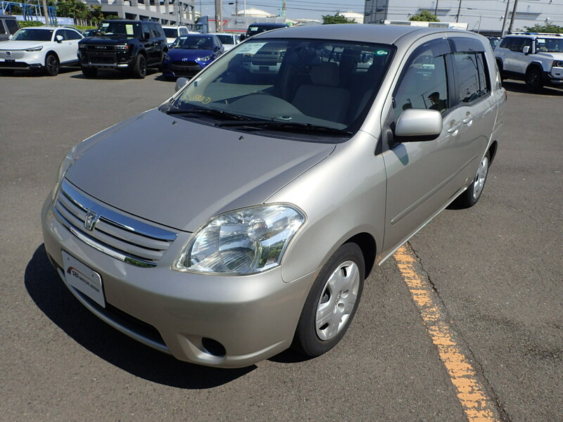 TOYOTA RAUM