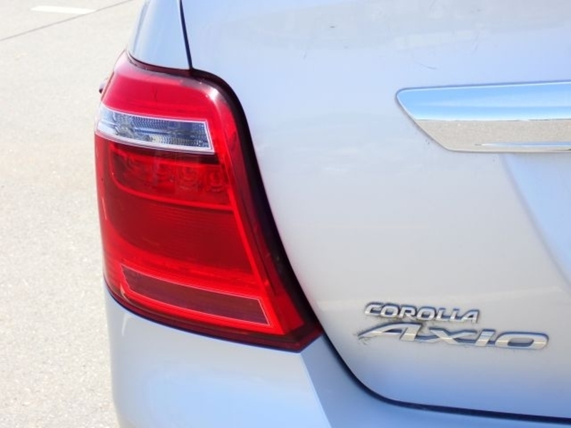 COROLLA AXIO